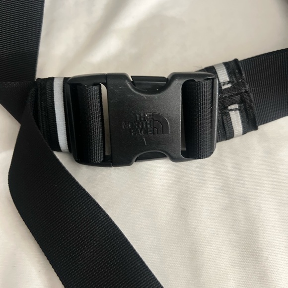 Northface Fanny pack - Picture 5 of 10